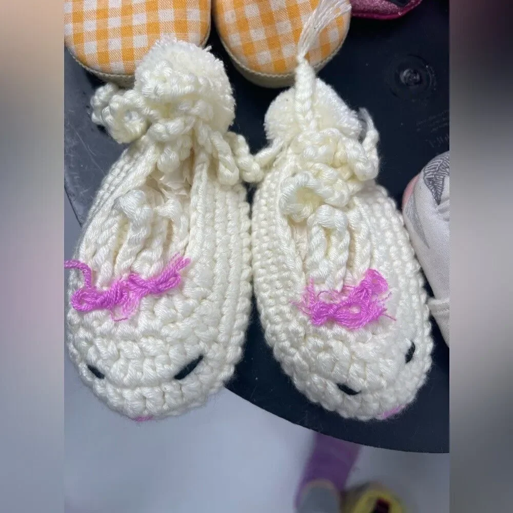 Bundle of five infant girls shoes, new‎ condition